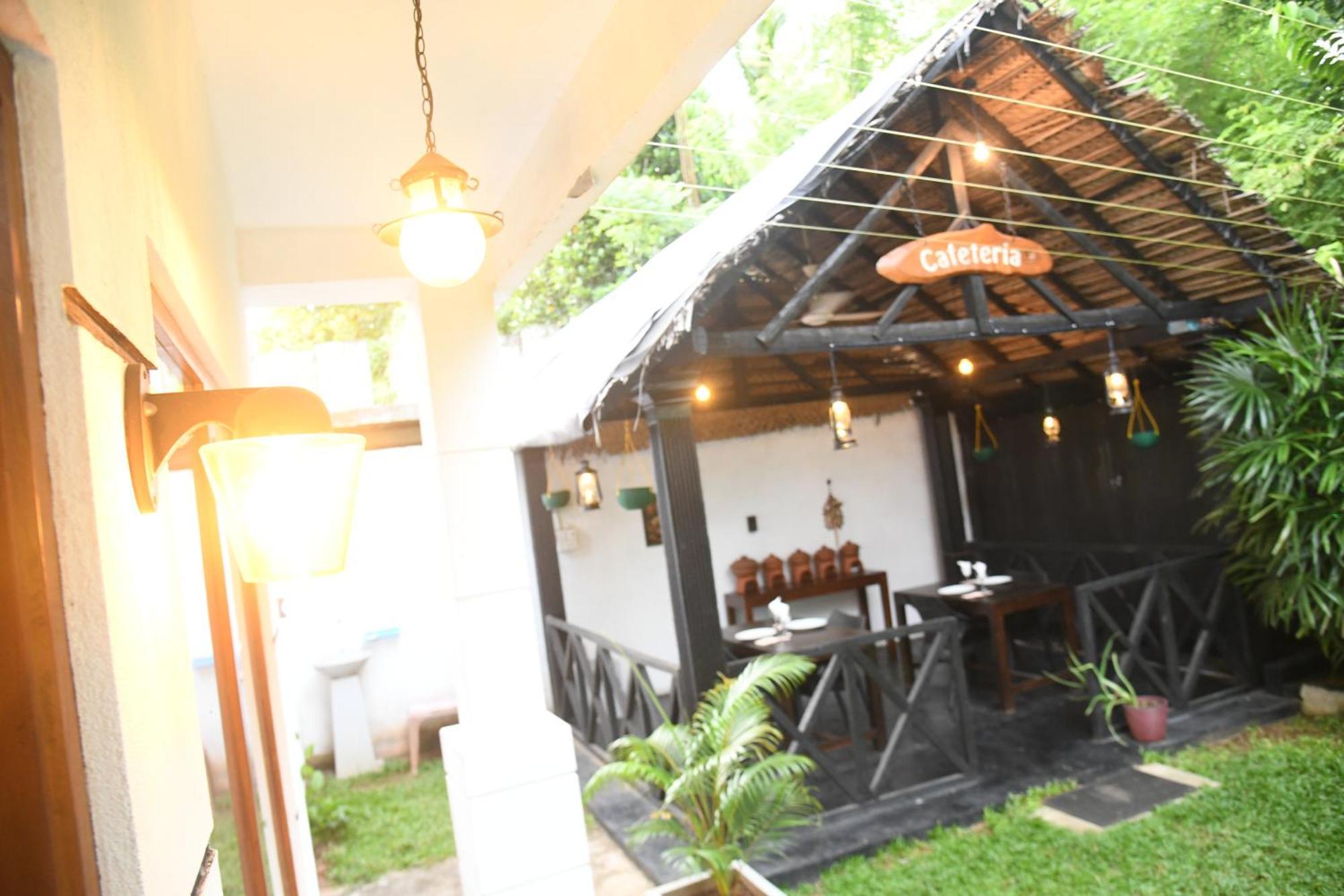 Wild Park Safari Home Stay Udawalawe Exterior foto