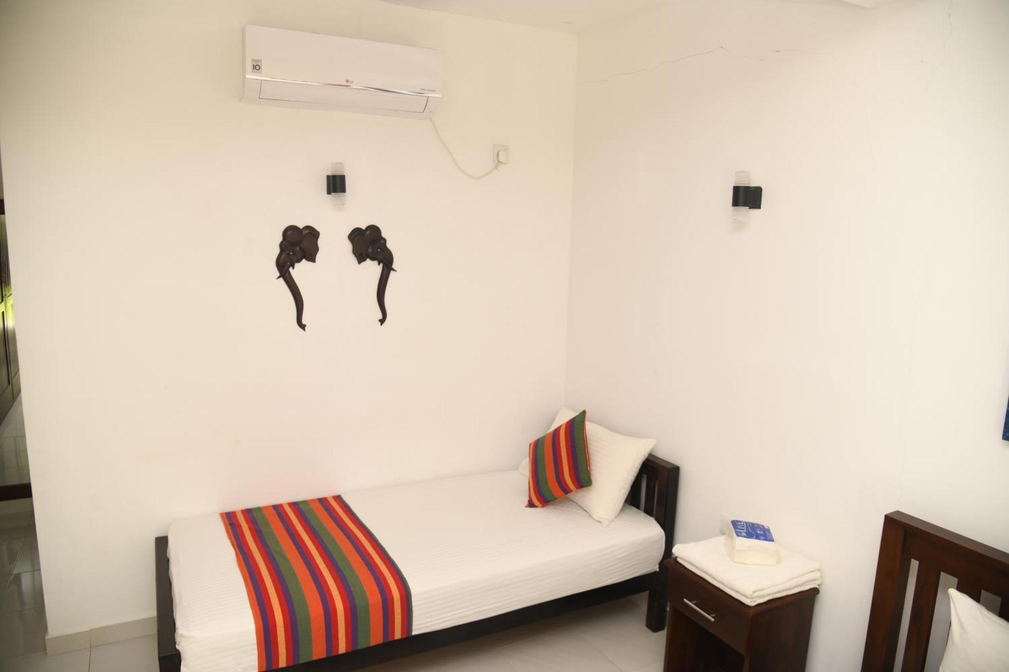 Wild Park Safari Home Stay Udawalawe Exterior foto